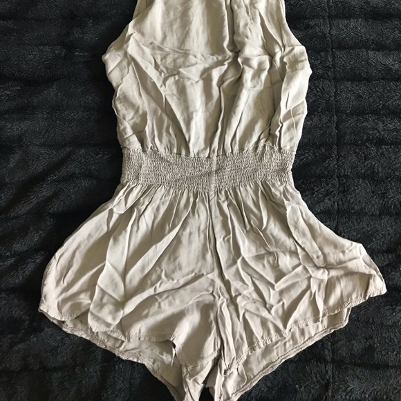 Romper - Picture 2 of 5